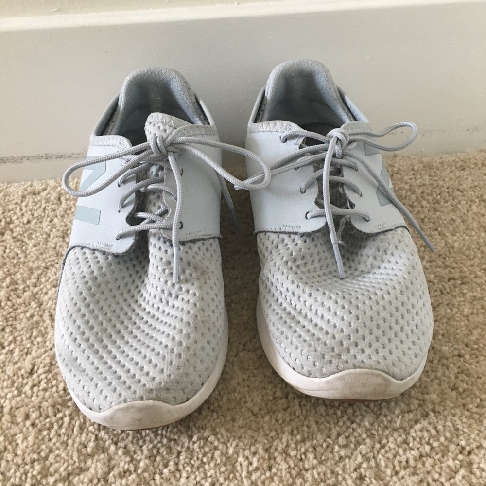 New Balance tennis shoes